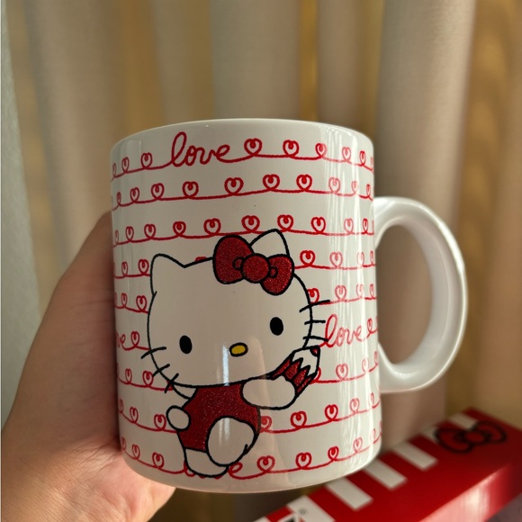 Hello Kitty Wall Clock Bundle - Picture 9 of 9